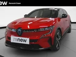 Rouge Utilisé 2023 Renault Mégane Iconic Berline | 24 590 € (Bon prix)