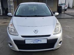 Argent Utilisé 2010 Renault Clio II Authentique Citadine | 3 790 € (Bon prix)