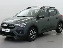 Gris Utilisé 2024 Dacia Sandero Expression Citadine | 15 990 € (Prix juste)