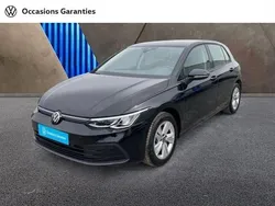 Noir Utilisé 2024 VW Golf VIII Life Berline | 27 490 € (Prix assez cher)