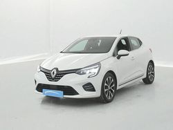 Blanc Utilisé 2022 Renault Clio V Intens Citadine | 14 990 € (Prix juste)