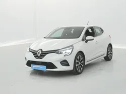 Blanc Utilisé 2022 Renault Clio V Intens Citadine | 14 990 € (Prix juste)