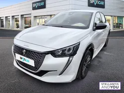 Blanc Utilisé 2022 Peugeot e-208 Style Citadine | 14 690 € (Prix juste)