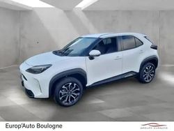 Blanc Utilisé 2022 Toyota Yaris Hybrid Design SUV | 20 990 € (Prix juste)