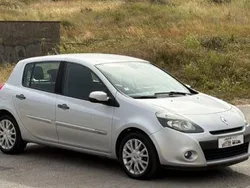 Gris Utilisé 2009 Renault Clio III Citadine | 6 500 €