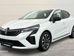 Blanc Utilisé 2024 Renault Clio V Techno Berline | 17 799 € (Prix assez cher)