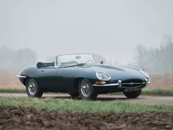 Bleu Utilisé 1961 Jaguar E-Type Cabriolet | 170 000 €