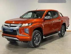 Orange Utilisé 2020 Mitsubishi L200 Pick-up | 32 990 €
