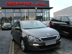 Gris Utilisé 2015 Peugeot 308 Berline | 10 900 € (Prix assez cher)