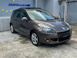 Brun Utilisé 2010 Renault Scénic III Dynamique Monospace | 5 490 €