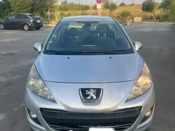 Utilisé 2010 Peugeot 207 Premium Berline | 1 600 € (Super prix)