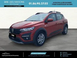 Rouge Utilisé 2022 Dacia Sandero Comfort Citadine | 15 990 € (Prix assez cher)