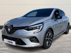 Gris Utilisé 2023 Renault Clio V Techno Berline | 14 499 € (Prix juste)