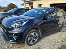 Bleu Occasion 2021 Kia e-Niro Motion SUV | 16 750 € (Bon prix)