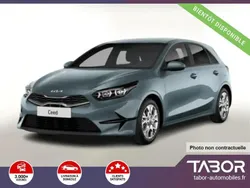 Gris Nouvelle 2025 Kia Ceed Berline | 22 455 € (Prix juste)
