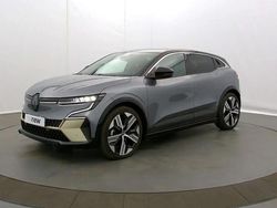 Gris Utilisé 2024 Renault Mégane Iconic Berline | 32 999 € (Prix cher)