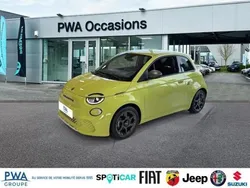 Vert Nouvelle 2024 Abarth 500e Citadine | 34 900 € (Prix assez cher)
