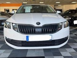 Blanc Utilisé 2017 Skoda Octavia Business Line Break | 16 990 € (Prix juste)