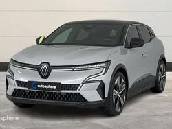 Biton Utilisé 2023 Renault Mégane Iconic SUV | 29 499 € (Prix assez cher)