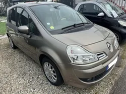 Beige Utilisé 2009 Renault Modus Dynamique Monospace | 7 490 € (Prix cher)