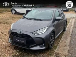 Utilisé 2022 Toyota Yaris Hybrid Design Berline | 19 880 € (Prix juste)
