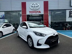 Utilisé 2023 Toyota Yaris Hybrid Berline | 18 990 € (Bon prix)