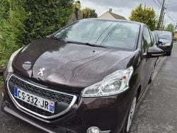 Utilisé 2013 Peugeot 208 Active Citadine | 3 000 € (Prix juste)