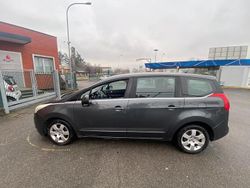 Gris Utilisé 2010 Peugeot 5008 Monospace | 3 300 € (Bon prix)