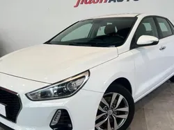 Blanc Utilisé 2017 Hyundai i30 Citadine | 11 400 €