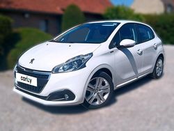 Blanc Utilisé 2018 Peugeot 208 Signature Sky Citadine | 7 565 € (Prix juste)