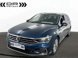 Bleu Occasion 2020 VW Passat Business Break | 20 995 € (Prix juste)