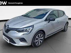 Gris Utilisé 2023 Renault Clio V Equilibre Citadine | 14 990 € (Prix juste)