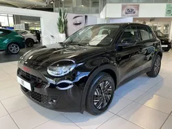 Nouvelle 2024 Fiat 600 Red | 28 990 € (Prix assez cher)