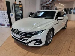 Blanc oryx nacrée Utilisé 2023 VW Arteon R-line Break | 40 989 € (Prix juste)