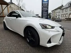 Blanc Utilisé 2017 Lexus IS300h Berline | 19 000 €