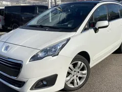 Blanc Utilisé 2016 Peugeot 5008 Allure Monospace | 12 490 € (Prix juste)