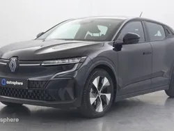 Noir Utilisé 2022 Renault Mégane Equilibre SUV | 23 799 € (Prix juste)
