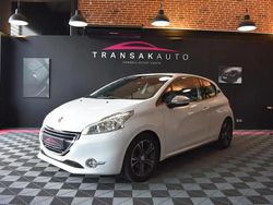 Blanc Utilisé 2014 Peugeot 208 Allure Citadine | 6 990 € (Prix juste)