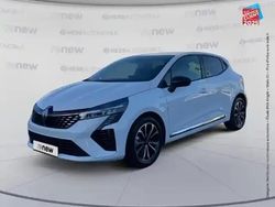 Blanc glacier Utilisé 2023 Renault Clio V Techno Berline | 17 799 € (Prix assez cher)