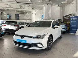 Utilisé 2024 VW Golf VIII Life | 26 990 € (Prix assez cher)