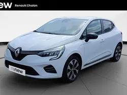 Blanc Utilisé 2023 Renault Clio V Evolution Citadine | 15 500 € (Prix juste)