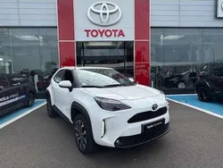 Utilisé 2022 Toyota Yaris Hybrid Design | 24 490 € (Prix assez cher)