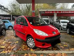 Rouge Utilisé 2007 Peugeot 1007 Citadine | 3 500 €