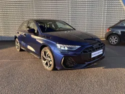 Bleu navarre métallisé Nouvelle 2025 Audi A3 Sportback e-tron S-Line Berline | 52 100 € (Prix juste)