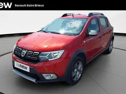 Rouge Utilisé 2018 Dacia Sandero Stepway Citadine | 10 490 € (Prix juste)