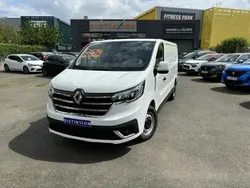 Blanc Utilisé 2023 Renault Trafic Van | 31 980 € (Prix juste)