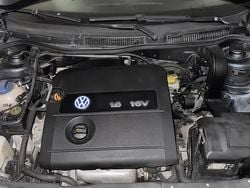 Gris Utilisé 2003 VW Golf IV Berline | 2 400 € (Super prix)