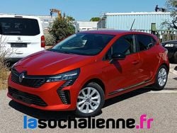 Rouge Nouvelle 2025 Renault Clio V Evolution Berline | 18 980 € (Bon prix)