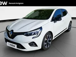 Blanc Utilisé 2023 Renault Clio V Evolution Citadine | 14 999 € (Prix juste)