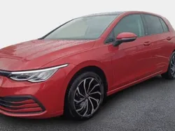 Rouge Utilisé 2024 VW Golf VIII Match Berline | 28 890 € (Prix juste)